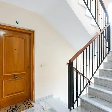Duplex Centre דירה נרחה